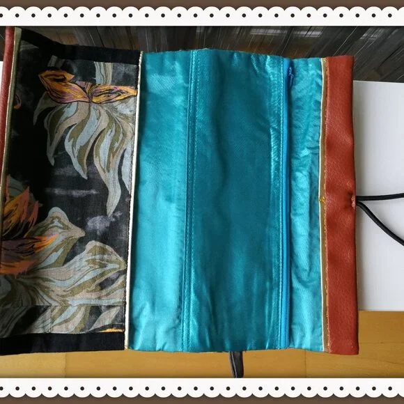 PURSE HANDMADE SOFT BROWN FAUX LEATHER LEAVES PRINT COTTON GOLD TONE RIBBON - Picture 3 of 5